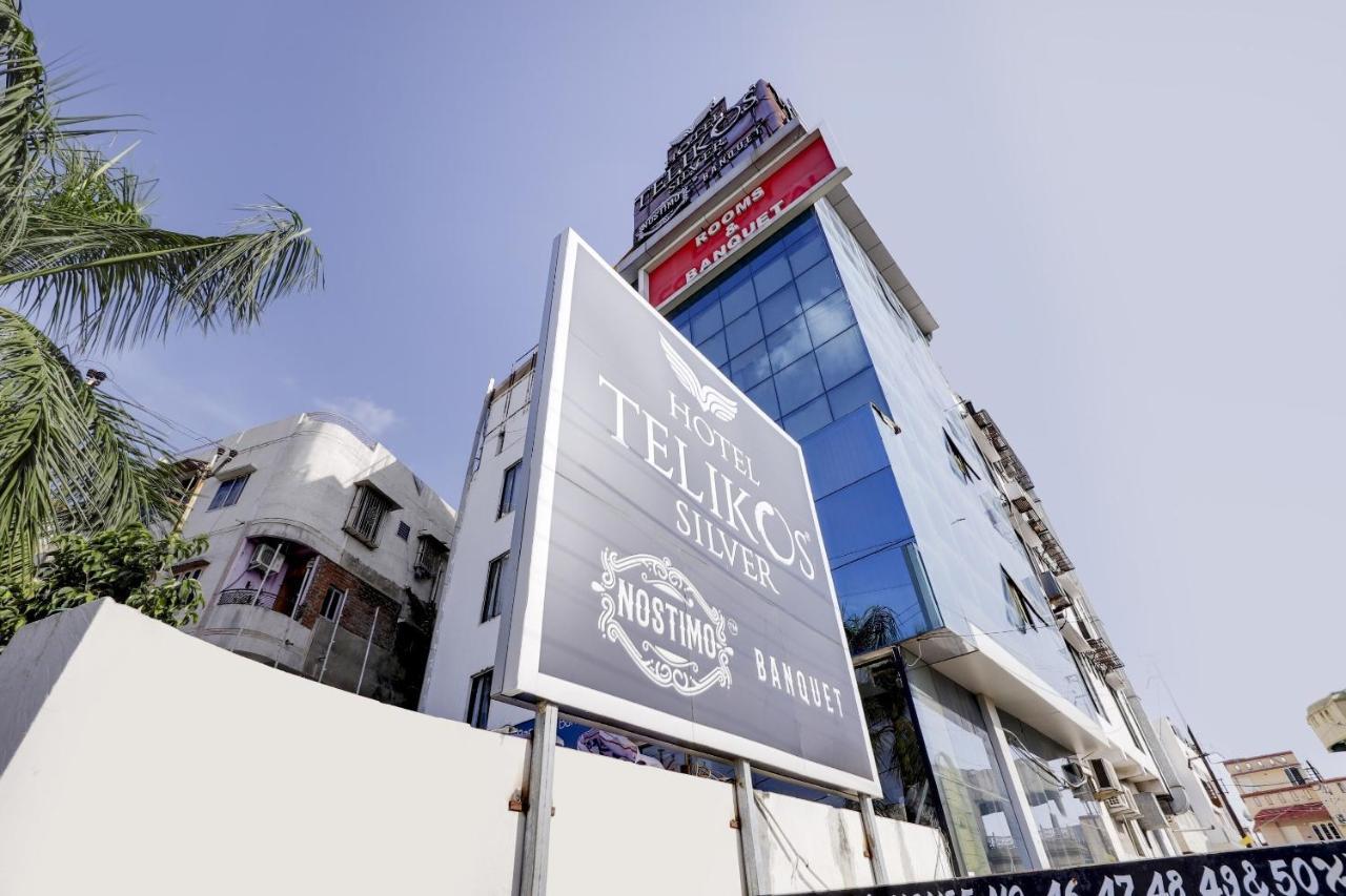 Oyo Hotel Dash Vadodara Exterior photo